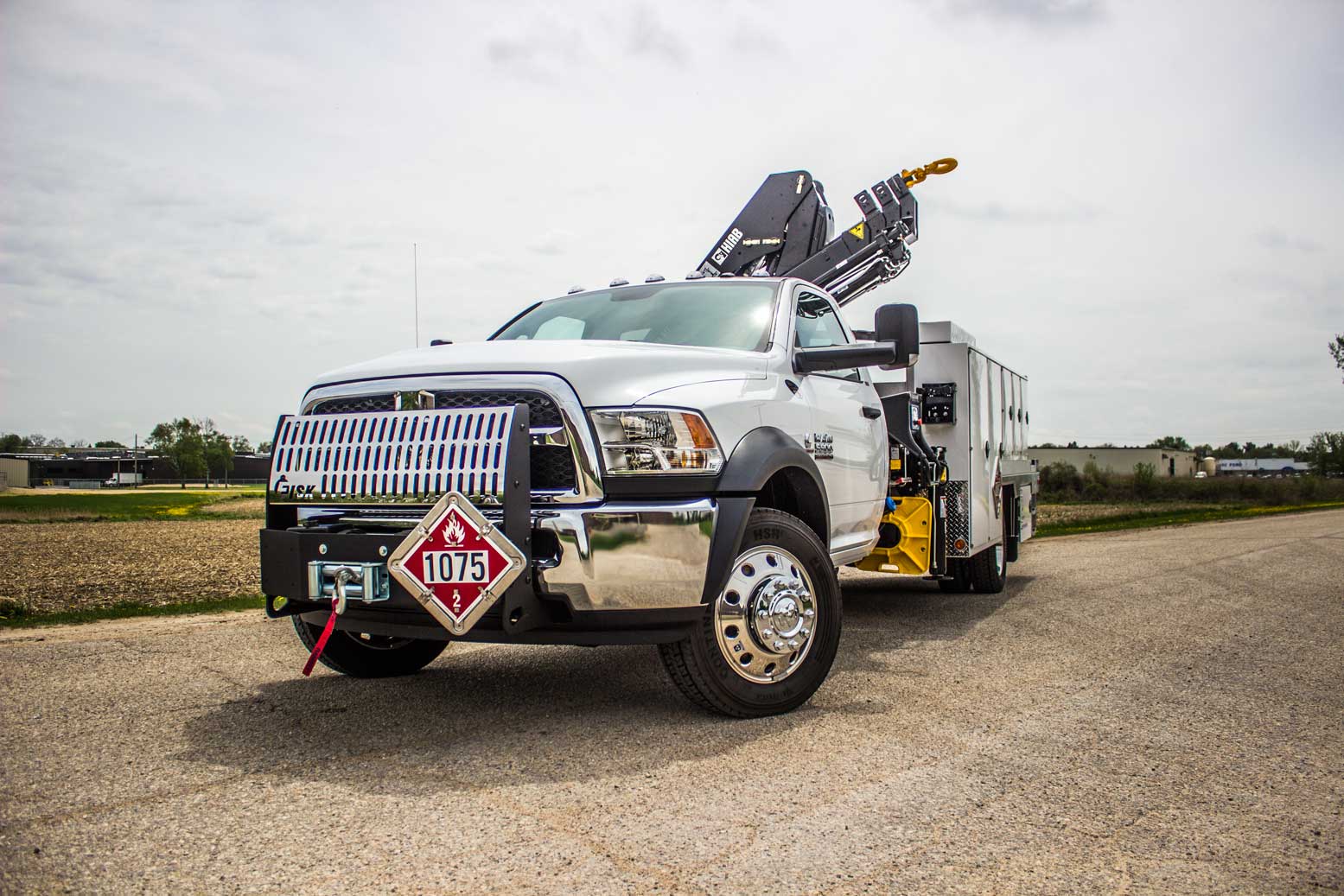 Propane service truck with a 1075 placard