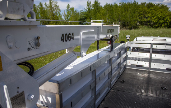 Fisk TX-2 truck with crane